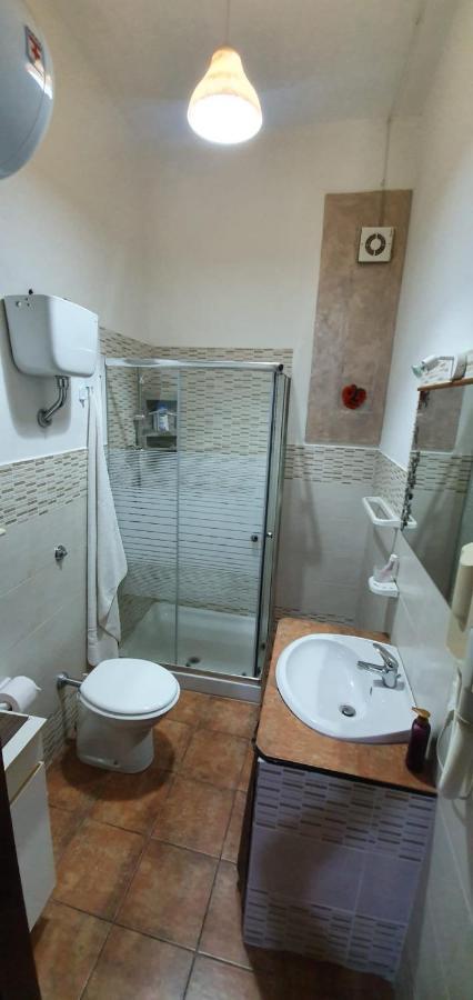 Casa Vacanze Fondaco Di Scillato Scillato  Dış mekan fotoğraf