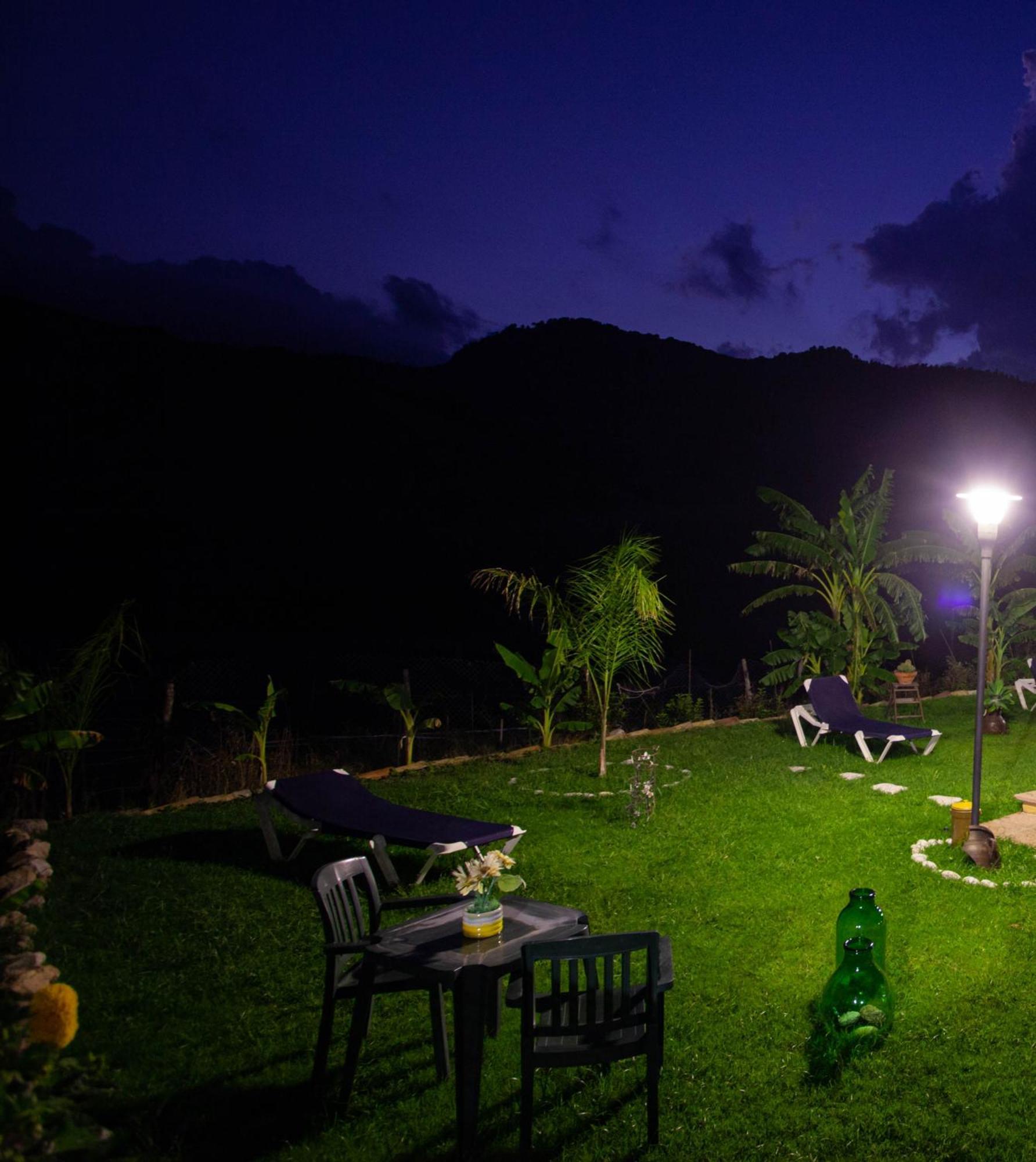 Casa Vacanze Fondaco Di Scillato Scillato  Dış mekan fotoğraf